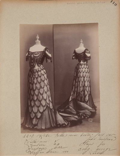 Página de Álbum: House of Worth, Vestido de Bola de Photographer French