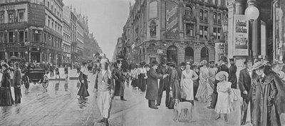 Friedrichstrasse, An Der Passage (foto a p/b) de Photographer German