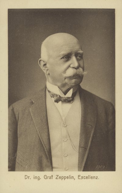 Graf Ferdinand von Zeppelin, designer e construtor de aeronaves alemão (foto a p/b) de Photographer German