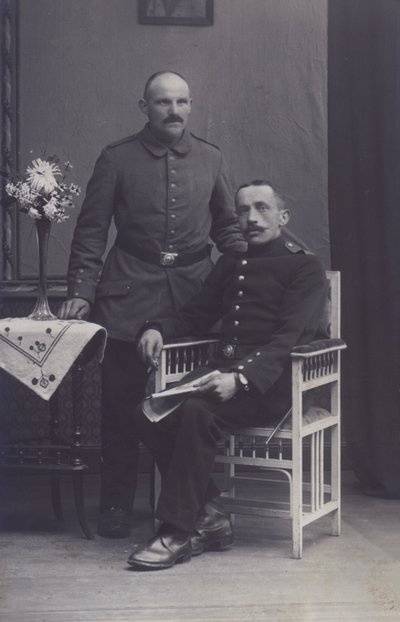 Retrato de dois soldados alemães (foto a p/b) de Photographer German