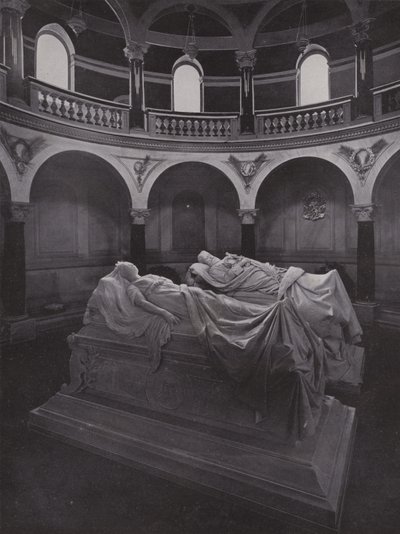 Potsdam, Friedenskirche, mausoléu com sarcófagos do Imperador e da Imperatriz Friedrich (foto a p/b) de Photographer German
