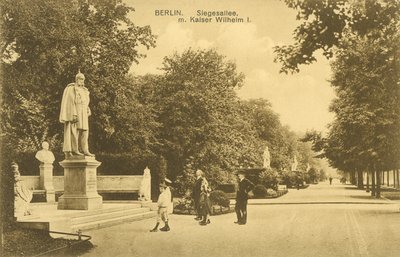 Siegesallee e estátua de Kaiser Wilhelm I, Berlim (foto a p/b) de Photographer German