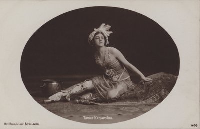 Tamara Karsavina, bailarina russa e professora de ballet (foto a p/b) de Photographer German