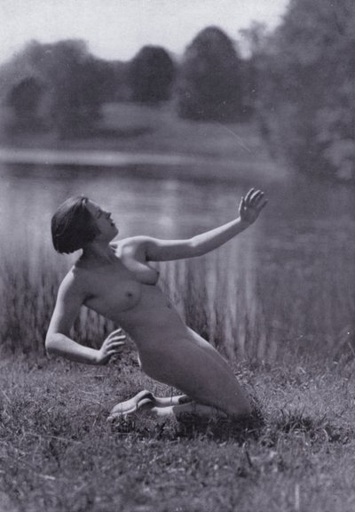 O corpo belo, cultura física para mulheres (fotografia a preto e branco) de Photographer German