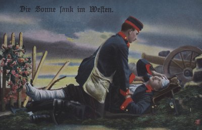 O Sol põe-se no Oeste: um soldado alemão a consolar o seu camarada moribundo no campo de batalha (foto a cores) de Photographer German