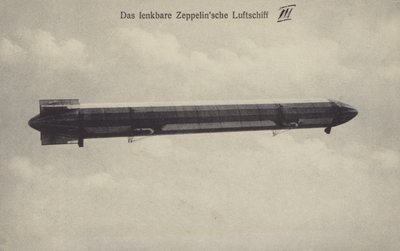 Zeppelin LZ III em vôo (foto a p/b) de Photographer German