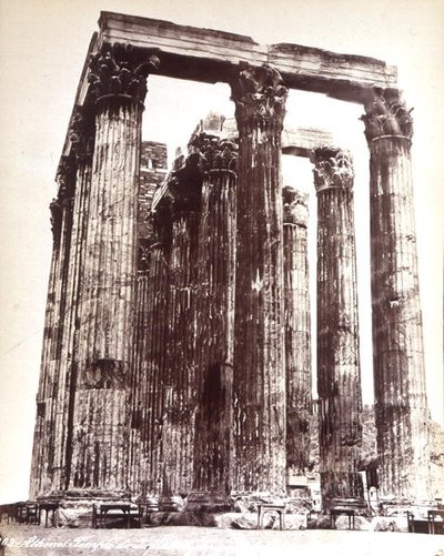 Templo de Zeus em Olympia (foto a p/b) de Photographer Italian