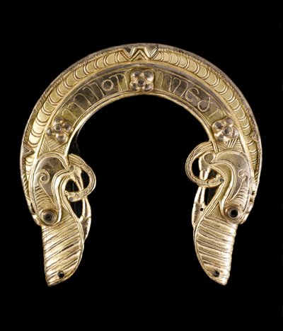 Bainha, espada - chape, da Ilha de St. Ninian, Shetland de Pictish