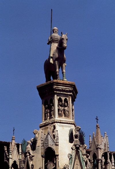 Estátua equestre de Cansignorio della Scala, Túmulo de Cansignorio della Scala, obra de Bonino da Campione (1325-1397), Tumbas de Scaliger, Verona, Vêneto, Itália de Blaise Nicolas Le Sueur