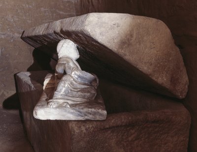 Sarcófago em Túmulo do Peregrino, Chiusi, Toscana, Itália, civilização etrusca, século III a.C. de Blaise Nicolas Le Sueur