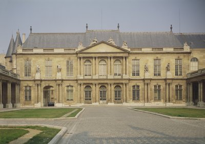 Fachada do Hotel de Soubise, construída 1705-09 de Pierre Alexis Delamair