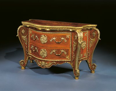 Cômoda George III bombe, c.1760-65 (pau-rosa, madeira de frutas e marchetaria) de Pierre Langlois