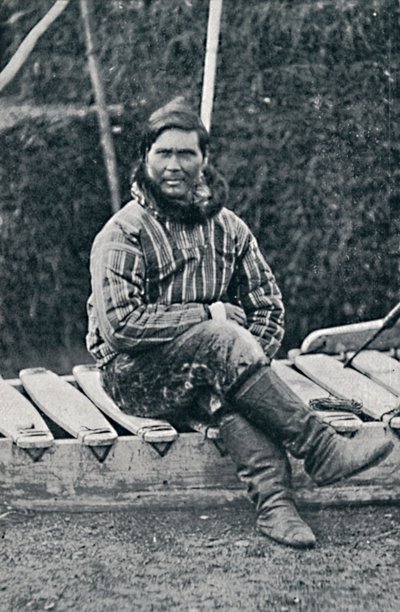 Um esquimó descansando em seu trenó, 1912 de Pierre Petit