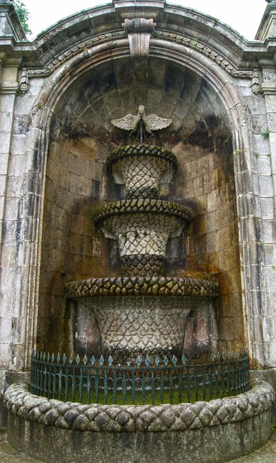 Pelican Fountain, Santuário de Nossa Senhora dos Remédios, Lamego, Portugal 1738 (stone) de Portuguese School