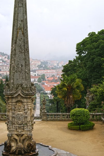 Santuário de Nossa Senhora dos Remédios obelisk, Lamego, Portugal. 1738 (granite) de Portuguese School