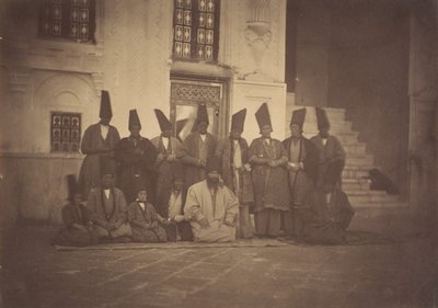 [Na Mesquita do DameganOs Eunucos], década de 1850. de Possibly by Luigi Pesce.