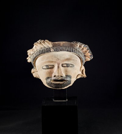 Estatueta de cabeça / México, cultura Totanaque (terracota) de Precolombian Precolombian