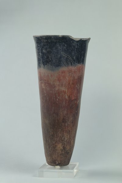 Vaso de topo preto, período Naqada I-II (cerâmica) de Predynastic Period Egyptian