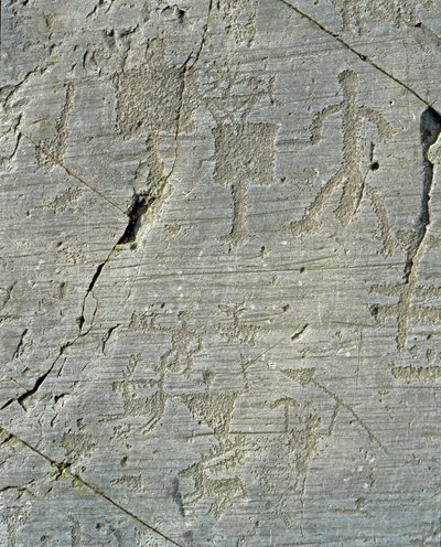 Pré-história, civilização Camunni, arte rupestre: uma grave rocha de cenas de caça de veados e da vida quotidiana de uma aldeia. Período entre o Neolítico e a Idade do Bronze. Capo di Ponte, Parco nazionale delle incisioni rupestri di Naquane, Valcamonica, de Prehistoric Prehistoric