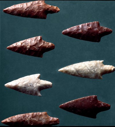 Pré-história, cultura de Rinaldone (Montefiascone): setas da necrópole de Rinaldone. Idade do Cobre. Eneolítico. 2200 AC. Roma, Museo Nazionale Preistorico Etnografico Luigi Pigorini de Prehistoric Prehistoric