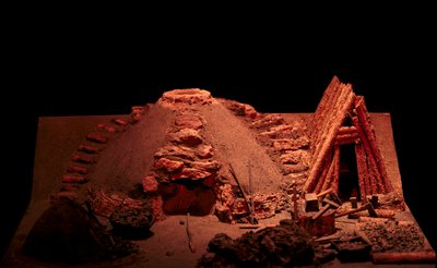 Pré-história: reconstituição de uma forja da Idade do Ferro. Saint Germain en Laye, Museu de Antiguidades de Prehistoric Prehistoric