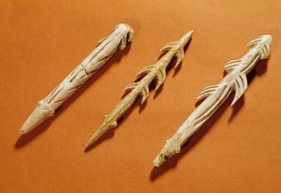 Pré-história: arpões de renas usados para a pesca. Realizado durante o período das Madalenas. 17000-11000 BC. Saint Germain en Laye, Museu Nacional de Arqueologia de Prehistoric Prehistoric