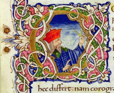 Ms Lat 463 fol.21r Historiated inicial &39;C&39; com um retrato de Ptolomeu (c.90-168) de um mapa do mundo de Ptolemy
