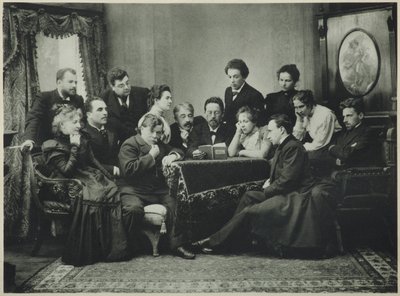 Anton Chekhov lê A Gaivota com a companhia de Teatro de Arte de Moscou, 1899 de Pyotr Petrovich Pavlov