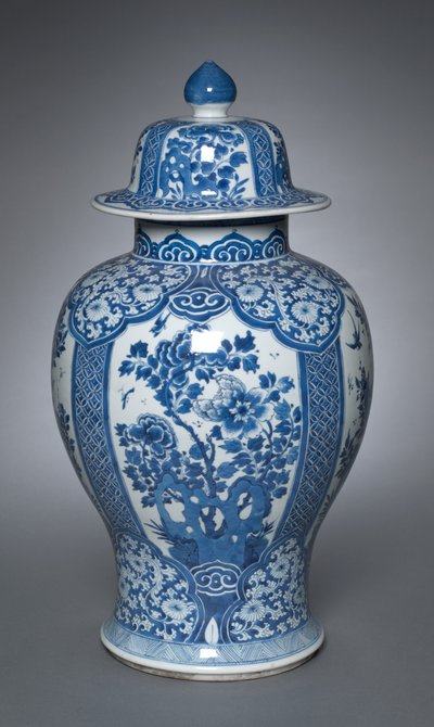 Vaso com Tampa de Qing Dynasty Chinese School