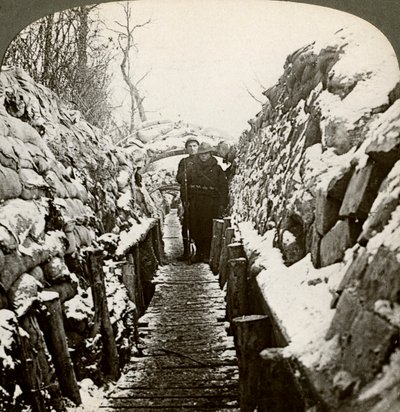 Inverno nas trincheiras belgas em Nieupoort, Bélgica, século XX. de Realistic Travels Publishers