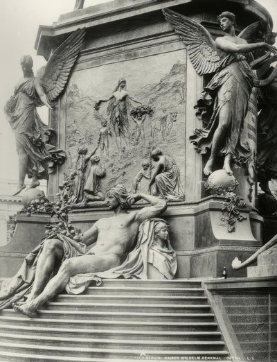 Berlim, monumento ao imperador Guilherme I, pedestal de Reinhold Begas