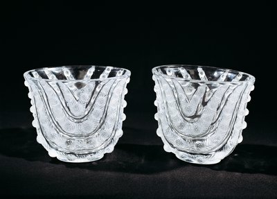 Vasos de vidro, ca. 1930, de René Lalique (1860-1945), produzido por Rene Lalique et Cie Alsace Glassworks. França, século XX. de Rene Jules Lalique