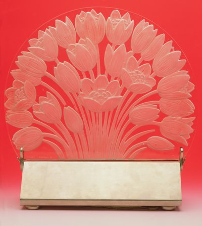 &39;Tulipes&39;, uma luminária fosca transparente em forma &39;demi-lune&39; (vidro) de Rene Jules Lalique