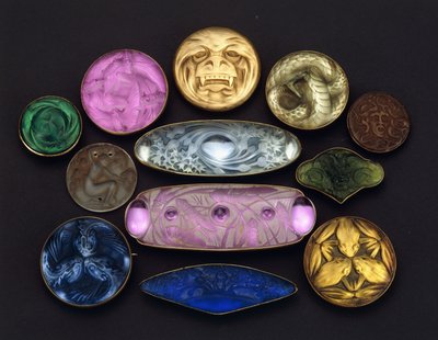 Vários itens de vidro de Rene Jules Lalique