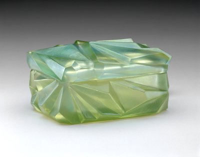 Caixa de cigarros "Ruba Rombic", c. 1929 (vidro opalescente) de Reuben Haley