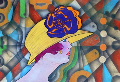 Mulher elegante com chapéu de Ricardo Maya