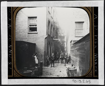 Beco de Mullen, Cherry Hill, c.1890 (impressão de gelatina de prata) de Richard Hoe Lawrence