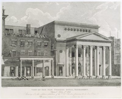 Vista do novo teatro real, Haymarket, inaugurado em 4 de julho de 1821, mostrando também a situação relativa do antigo teatro anterior à sua demolição, gravada por Dale, 1822 de Robert Blemell Schnebbelie