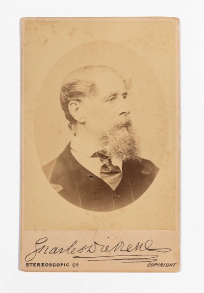 Carte de visite de Charles Dickens com a assinatura de Dickens de Robert Hindry Mason