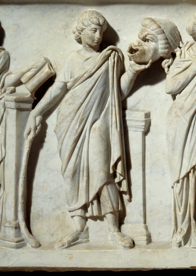 Uma musa com uma máscara da comédia, detalhe do sarcófago das Musas: representação das musas das artes e das letras. Escultura em mármore. 150 D.C. Paris, Museu do Louvre. de Roman
