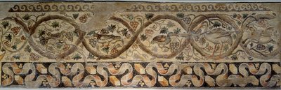 Roma Antiga: mosaico das estações representando flores e animais. Do pátio da vila Constantina de "Daphne". De Antioch (atual Antakya) na Turquia 325-330 AD. Paris, Museu do Louvre de Roman