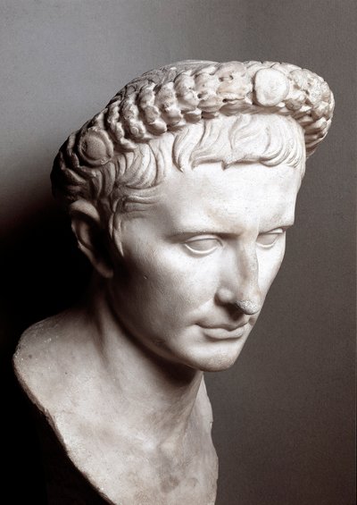 Busto do Imperador Romano Augusto (Caio Júlio César Octávio) (63 AC-14 AD) Roma, Musei Capitolini - Busto do Imperador Romano Augusto (Caio Júlio César Octávio) (63 AC-14 AD). Mármore. Musei Capitolini, Roma, Itália de Roman