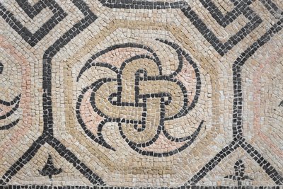 Padrão geométrico da cúpula da Via San Rocchino, século II d.C. (mosaico) de Roman