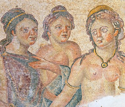 Leda e suas empregadas domésticas, detalhe do mosaico de Leda e Zeus, casa de Aion, Paphos, Chipre (mosaico) de Roman