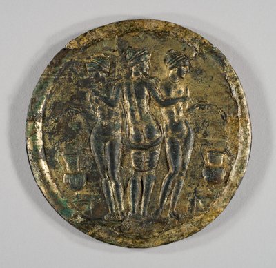 Espelho com Representação das Três Graças, século II (Prata, bronze dourado) de Roman