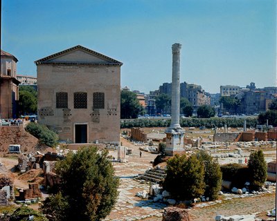 Fórum Romano: vista da Cúria (Cúria) local de reunião do Senado. Século I a.C. Roma de Roman