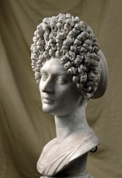 Arte romana: retrato de dama do período flaviano. 80-100 AD. Escultura em mármore. Dim. 38 cm. Roma, Musei Capitolini de Roman
