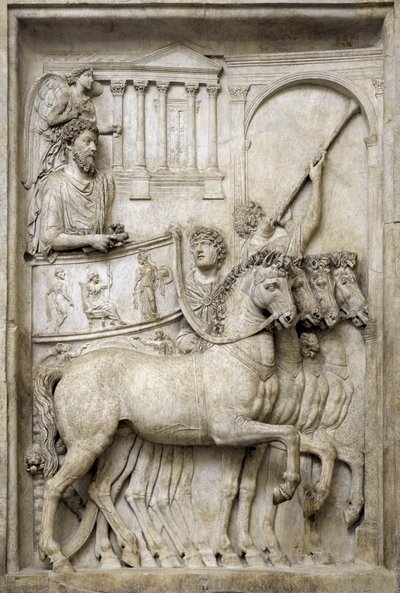 O imperador romano Marcus Aurelius no seu trólei triunfal, século II (Relevo em mármore) de Roman