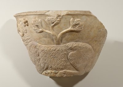 Fragmento de Sarcófago, século III (mármore) de Roman