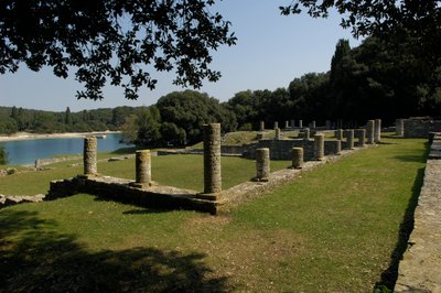 A vila romana em Verige Bay, Brijuni, Croácia de Roman